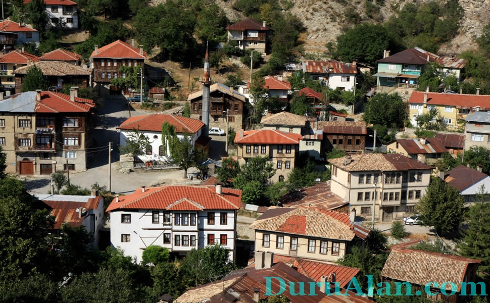 Tarihi Ahi Kenti olarak bilinen Mudurnu, Bolu'nun bir ilçesidir. Bolu'ya 52 km uzaklıktaki Mudurnuneski Türk evleri Devamını Oku...